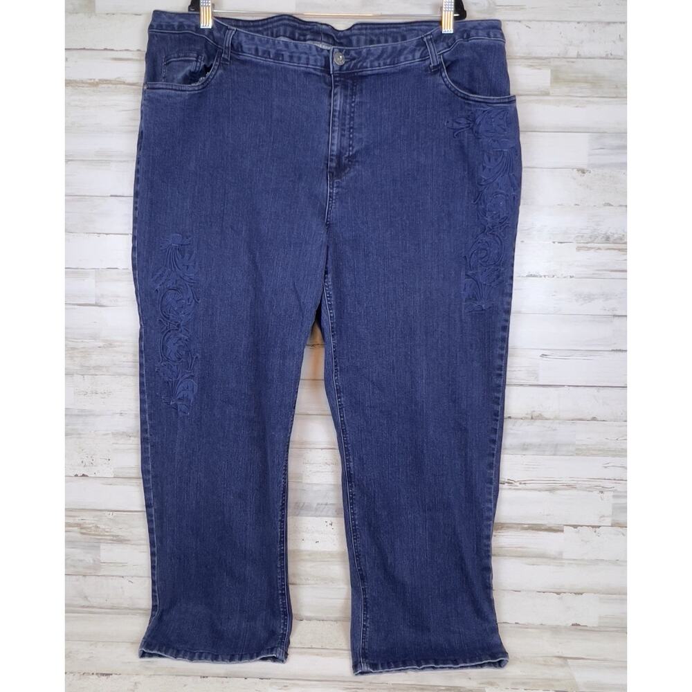 Catherines Women’s 28WP Blue Denim Floral Embroidered Stretch Cropped Jeans